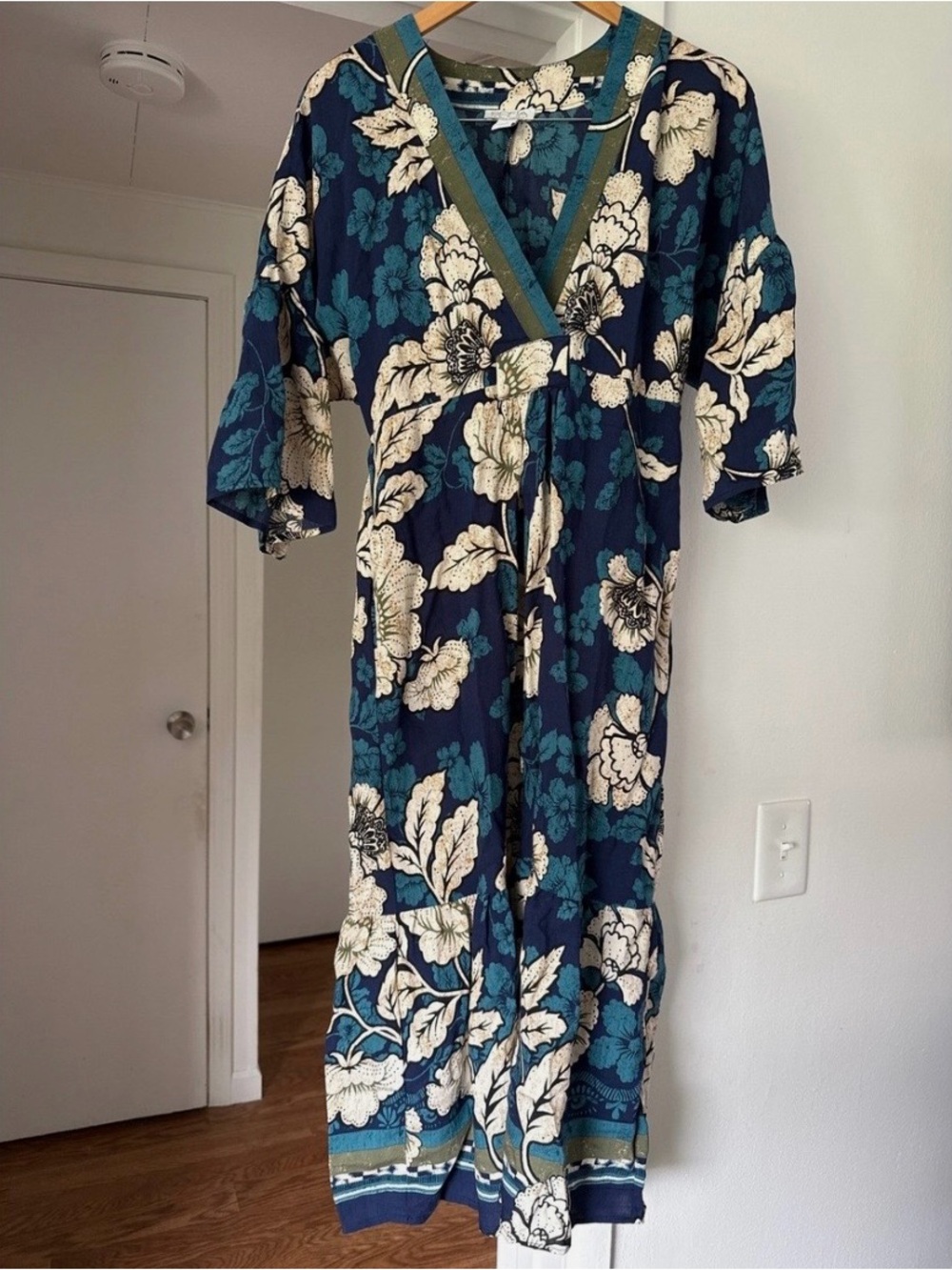 Sophia Vergera Floral V-Neck Maxi Dress in Navy, Teal & Cream so cute
